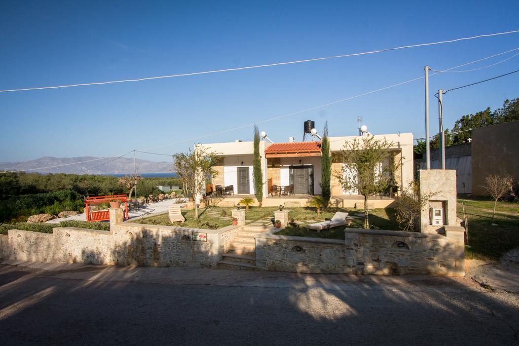 Agarathos Traditional Rooms With Pool 칼리비아니 외부 사진